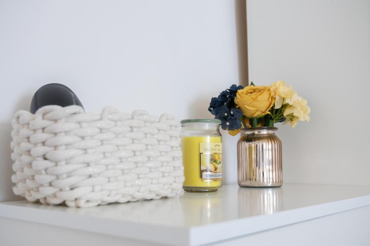 Elegantly 2-Bedroom In Ashington, Sleeps 3 Ashington  Buitenkant foto