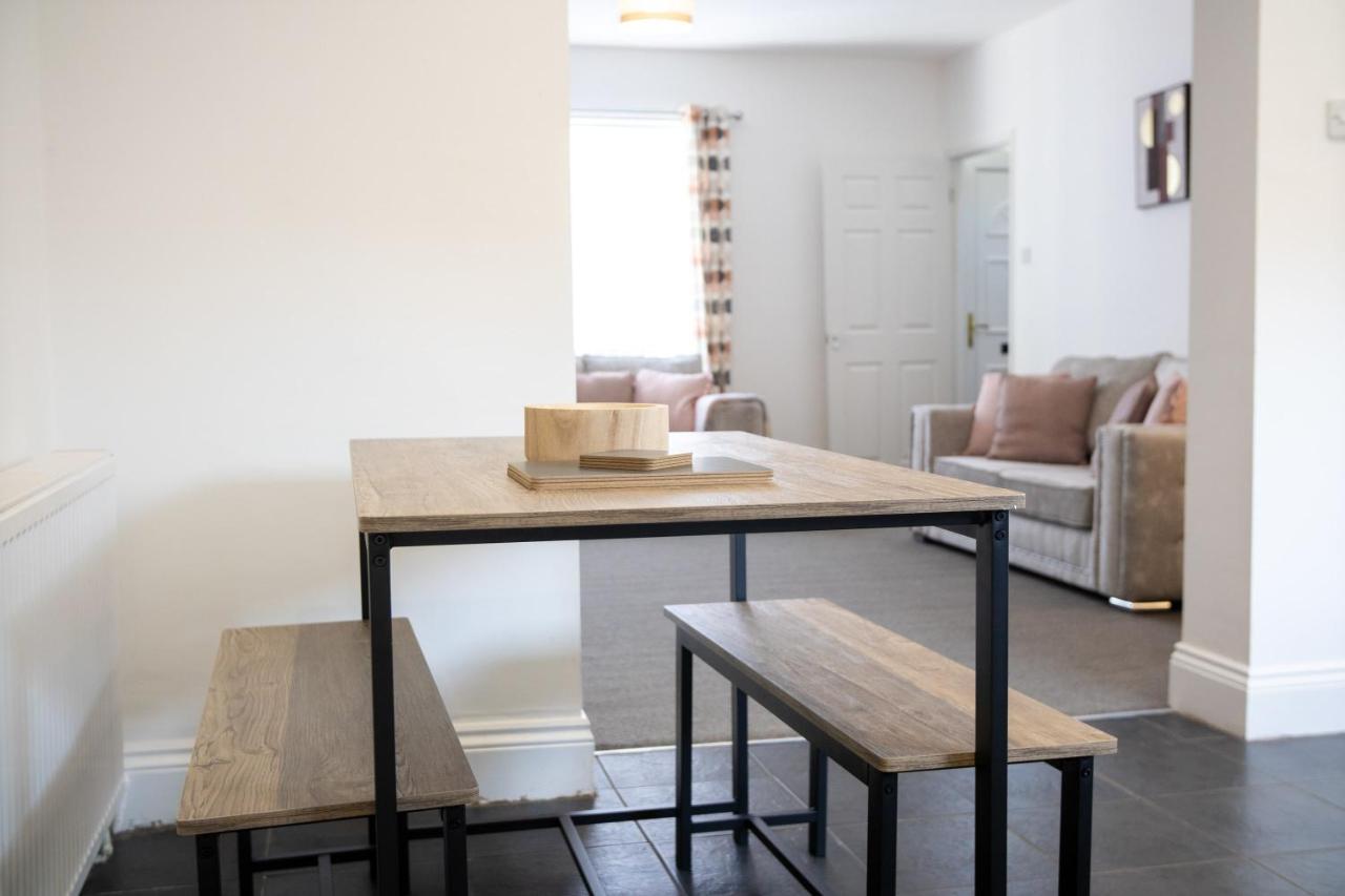 Elegantly 2-Bedroom In Ashington, Sleeps 3 Ashington  Buitenkant foto